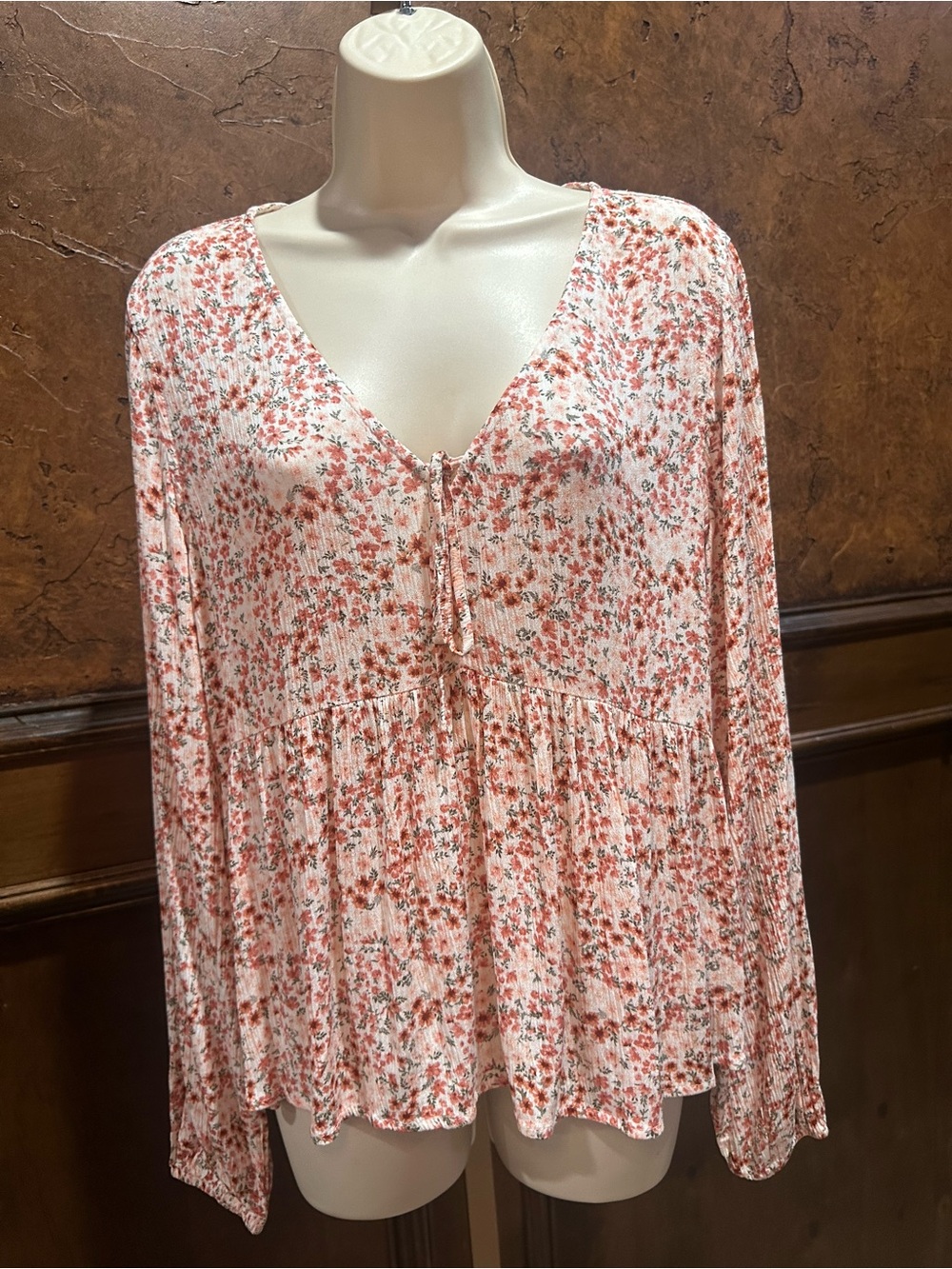 NWT SIZE M Pink Rose Peach-Pink Floral Tie Front Peasant Blouse